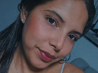Alina_Marks webcam livesex profile in latina cams