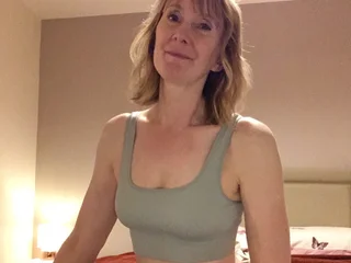 AnnaRaye webcam livesex profile in grey-eyes cams