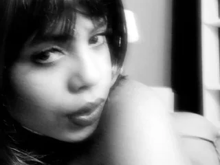 Connie222 webcam livesex profile in latina cams